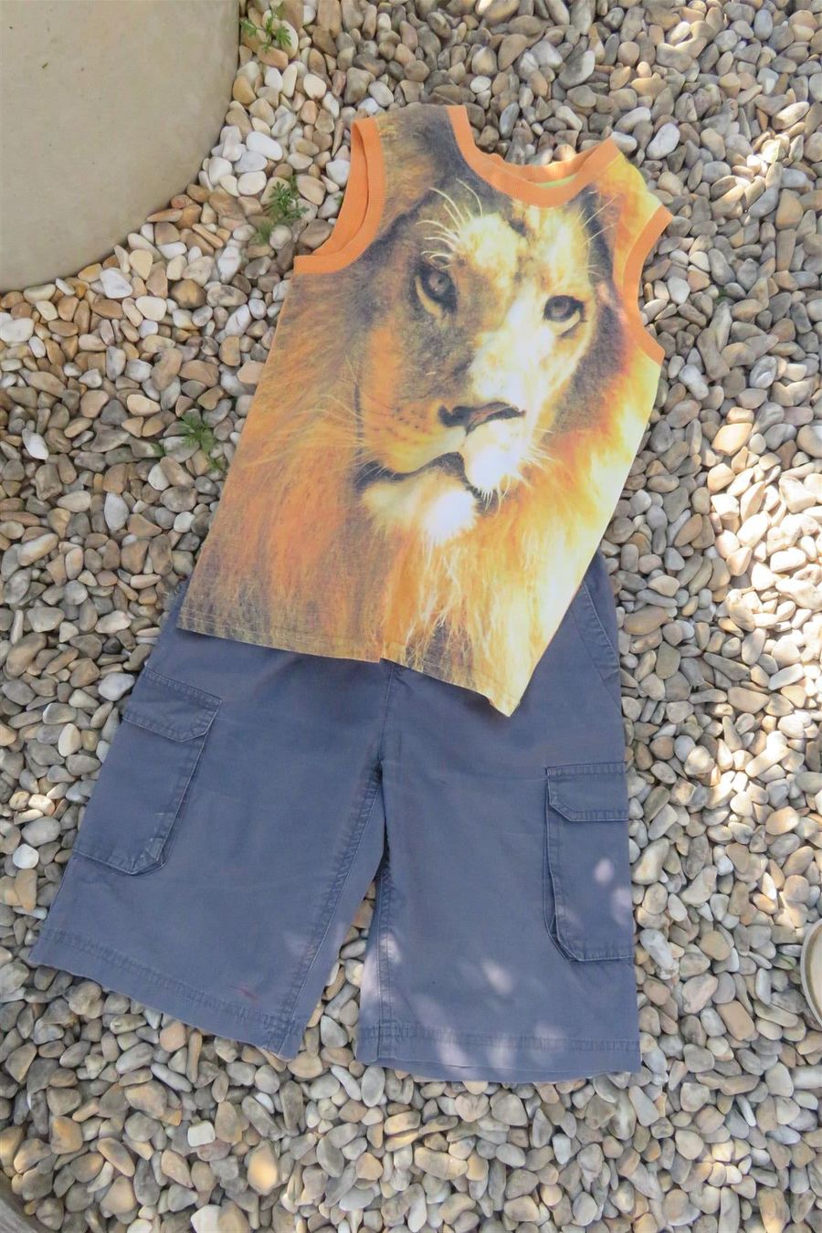 H&M Kleiderpakete & -sets: T'Shirt + Bermudas Grösse 122 – Gebraucht aus Wil ZH von Tamagy