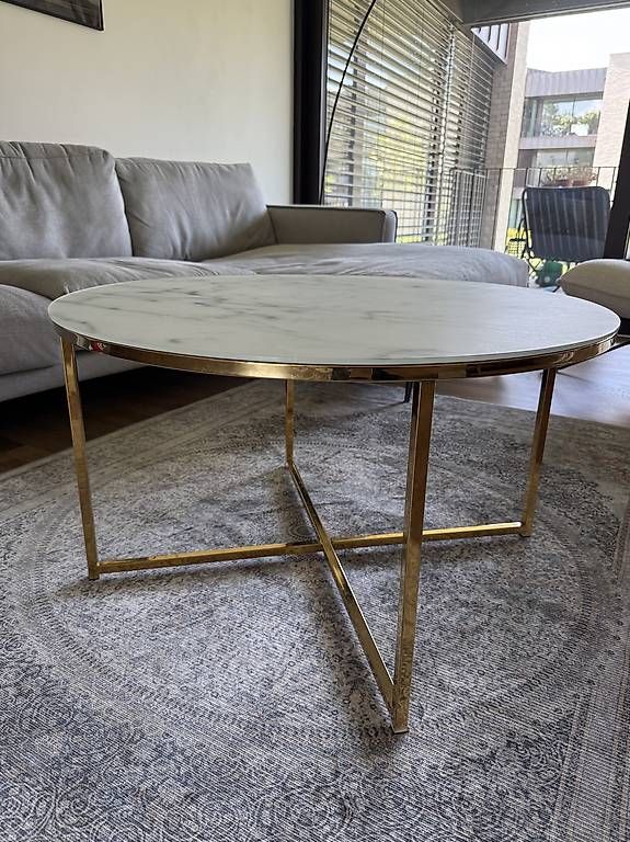 Tavoli: Couchtisch Marmoroptik Gold – Usato da Basel venduto da selinalivia
