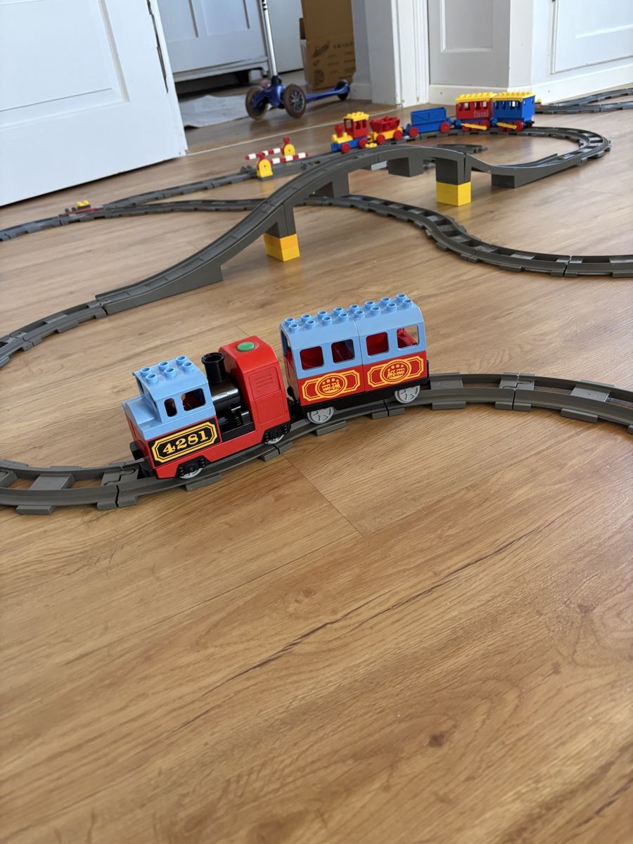 Lego Spielzeuge: Riesiges Lego Duplo Einsenbahn Set – Gebraucht aus Lohn SH von mic_fzn9 3