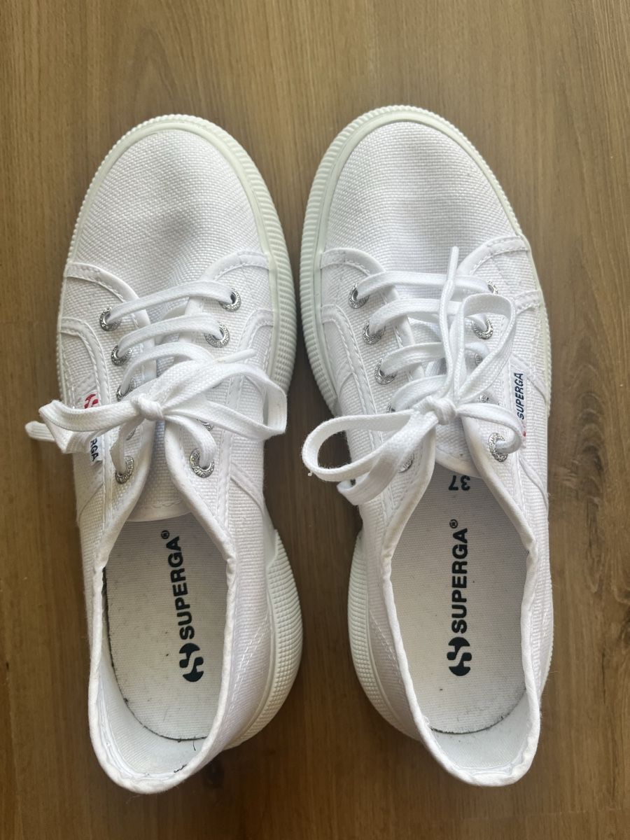 Superga Scarpe da donna: Superga Plateau Sneaker weiss, Grösse 37 – Usato da Lenzburg venduto da Shru5