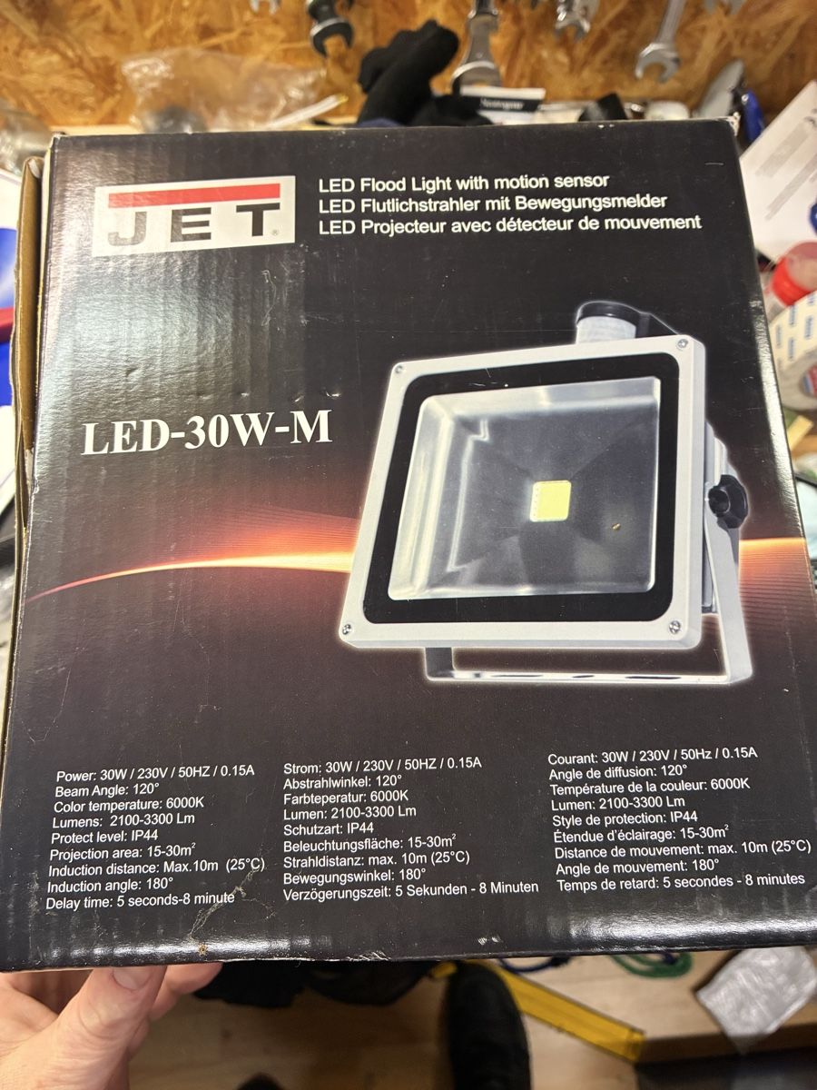 Lampen: JET LED Flutlichtstrahler 30W - Bewegungsmelder, Neu! – Neu und originalverpackt aus Oberburg von 4207simon
