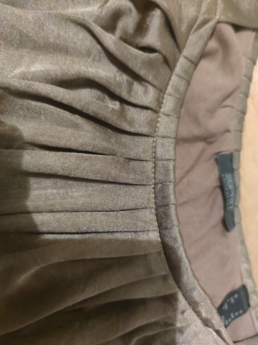 Esprit Tops: Esprit Top, Grösse S, schimmernd braun – Neu (gemäss Beschreibung) aus Effretikon von snejinka 3