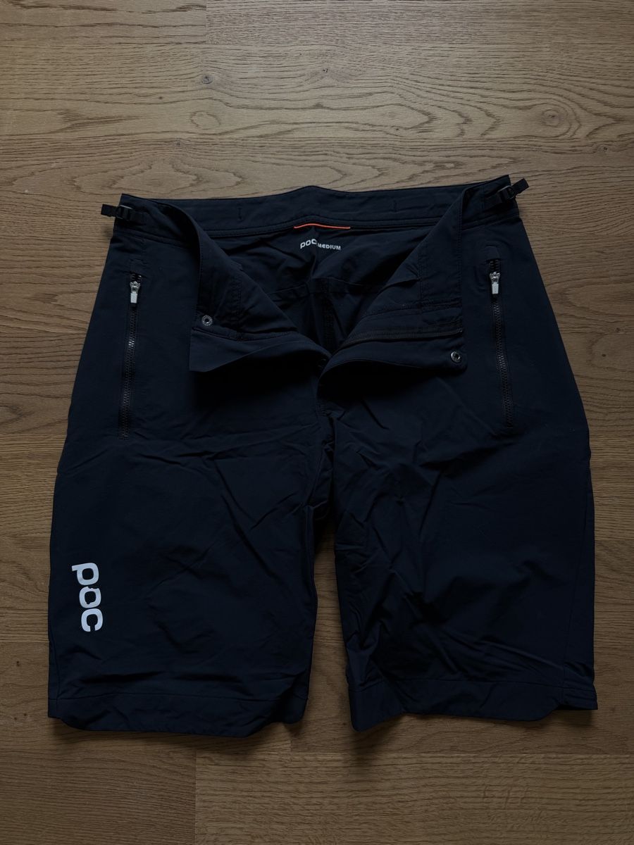 Poc Pantalons: POC Bikeshorts Damen, Gr. M – D'occasion à Bottighofen par Lexli2