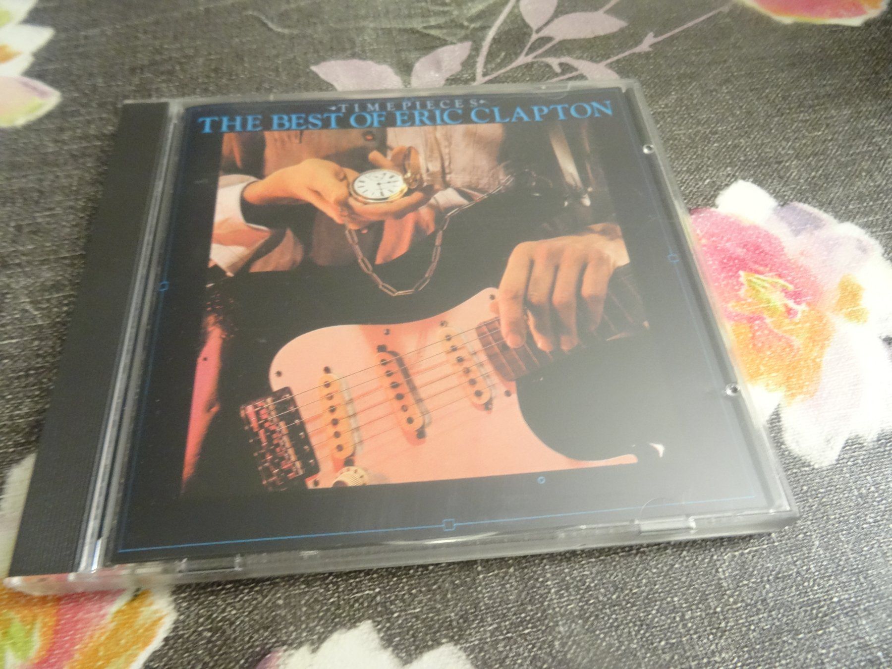 CD: Timepieces - The best of Eric Clapton CD – Usato da Olten venduto da Disc-Ausverkauf