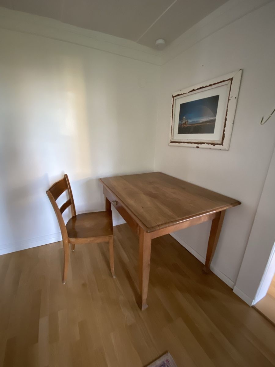 Tavoli: Kirschholztisch + Stuhl – Usato da Muri b. Bern venduto da Uruguaya