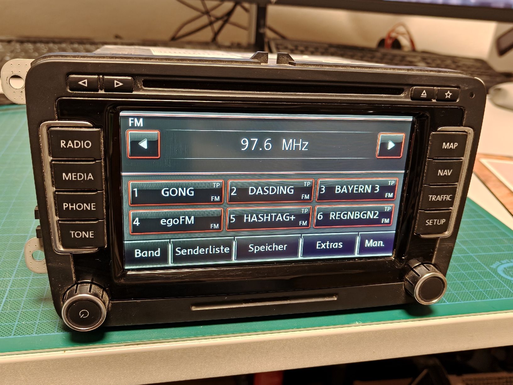Navigationsgeräte: VW Navigation RNS510   7F0 035 680 – Gebraucht aus Niederuzwil von Byte0Bit1 2