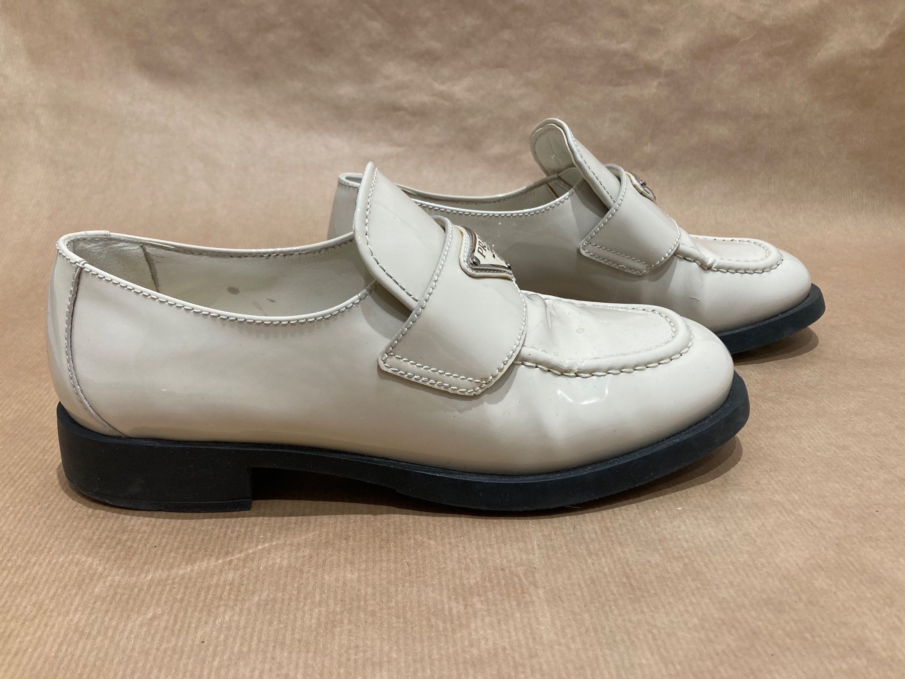 Prada Scarpe da donna: Prada mocassini 35,5 – Usato da Paradiso venduto da Kayakara 1