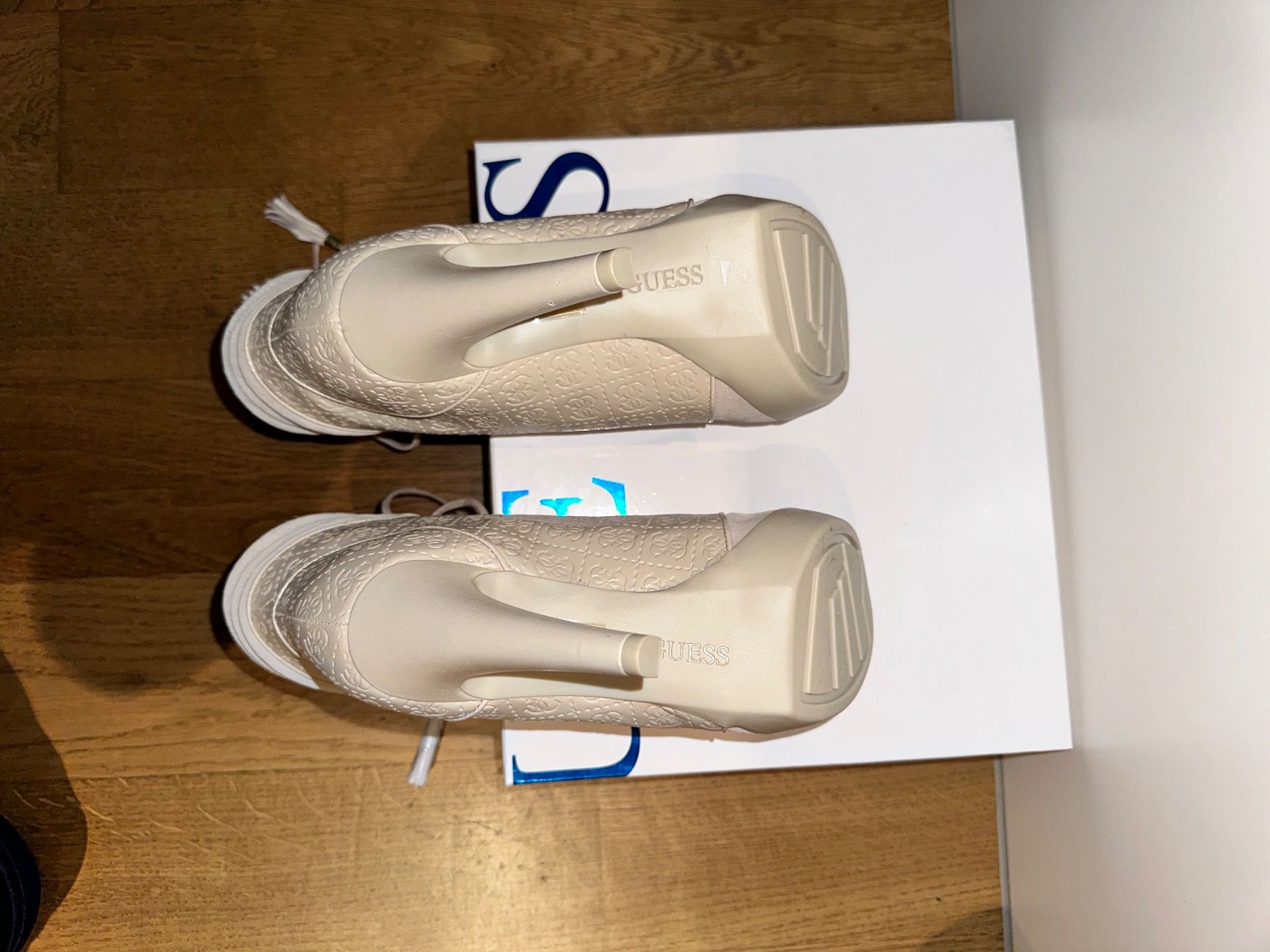 Guess Damenschuhe: Guess Stiefeletten – Neu und originalverpackt aus Selzach von Mperformance83 2