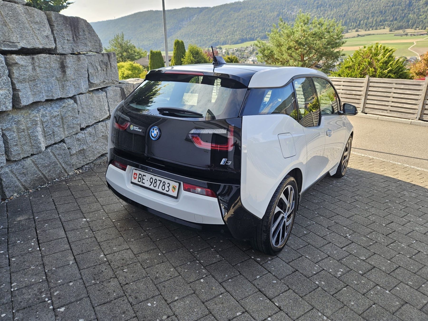 BMW Autos: BMWi3 – D'occasion à Corgémont par Sectionsecret 2