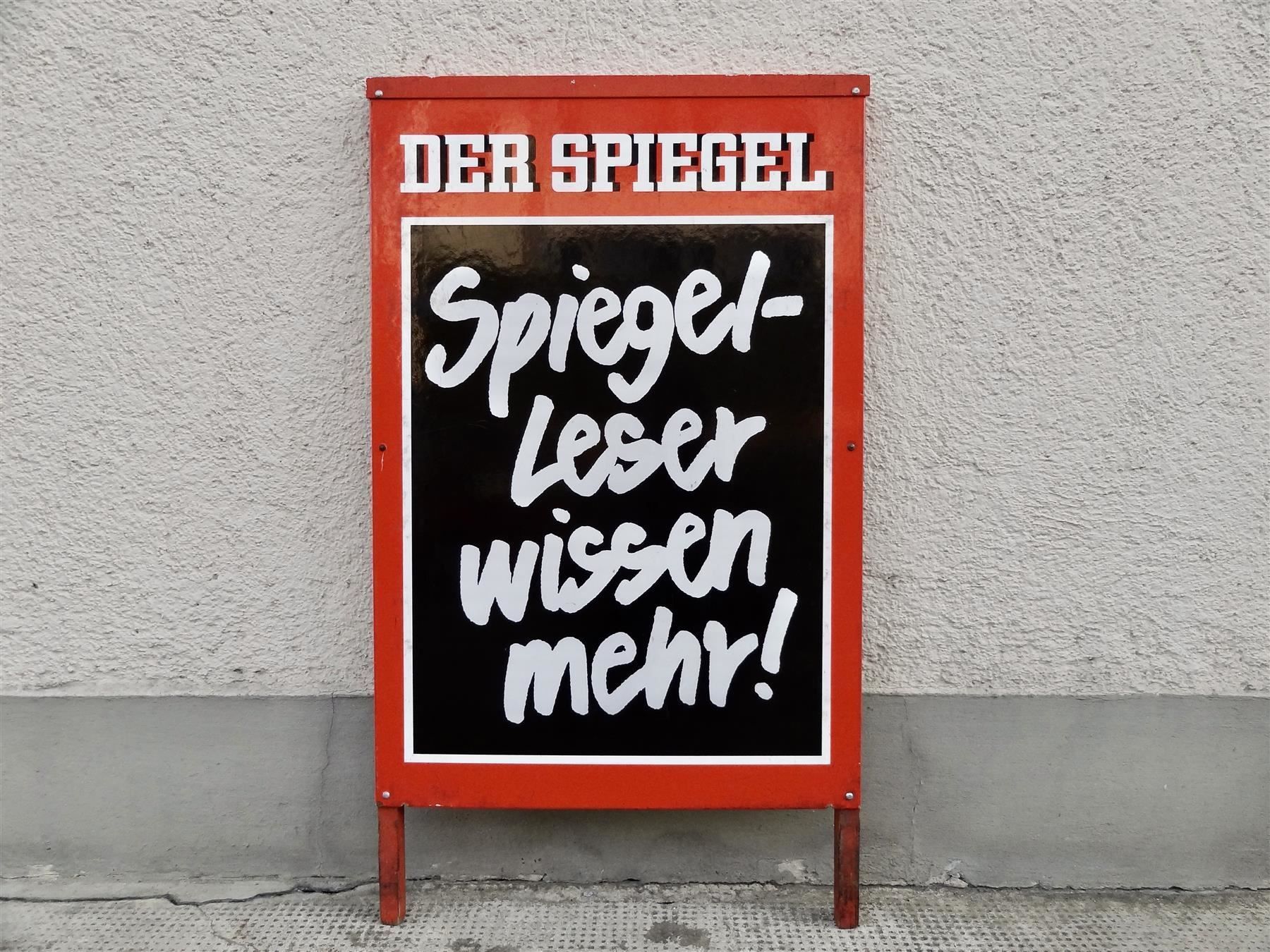 Schilder: ALTES REKLAME BLECHSCHILD DER SPIEGEL – Gebraucht aus Kerzers von bottlesandboxes