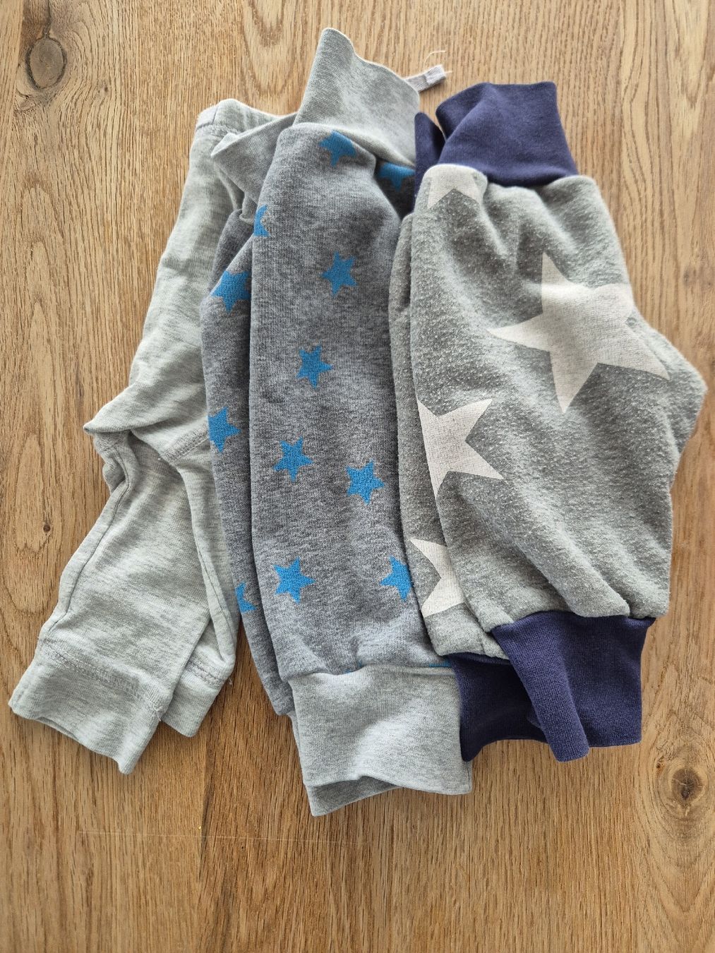 Kleiderpakete & -sets: Grosses Kleiderpaket Grösse 62 – Gebraucht aus Tuggen von Sarabaet