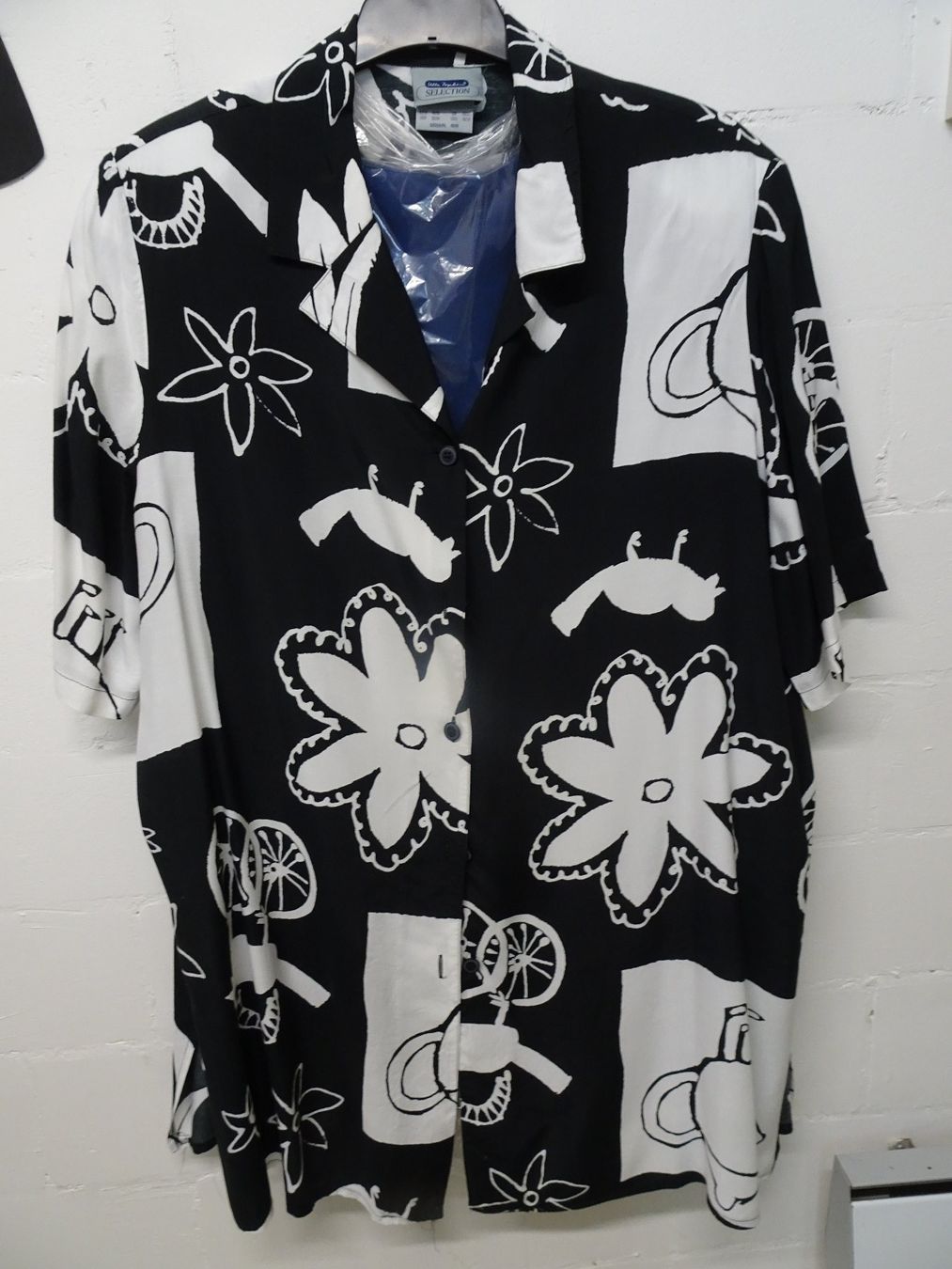 Camicette: Bluse Sommer, schwarz/weiss 48/50 – Nuovo (secondo la descrizione) da Grüt (Gossau ZH) venduto da spitzig