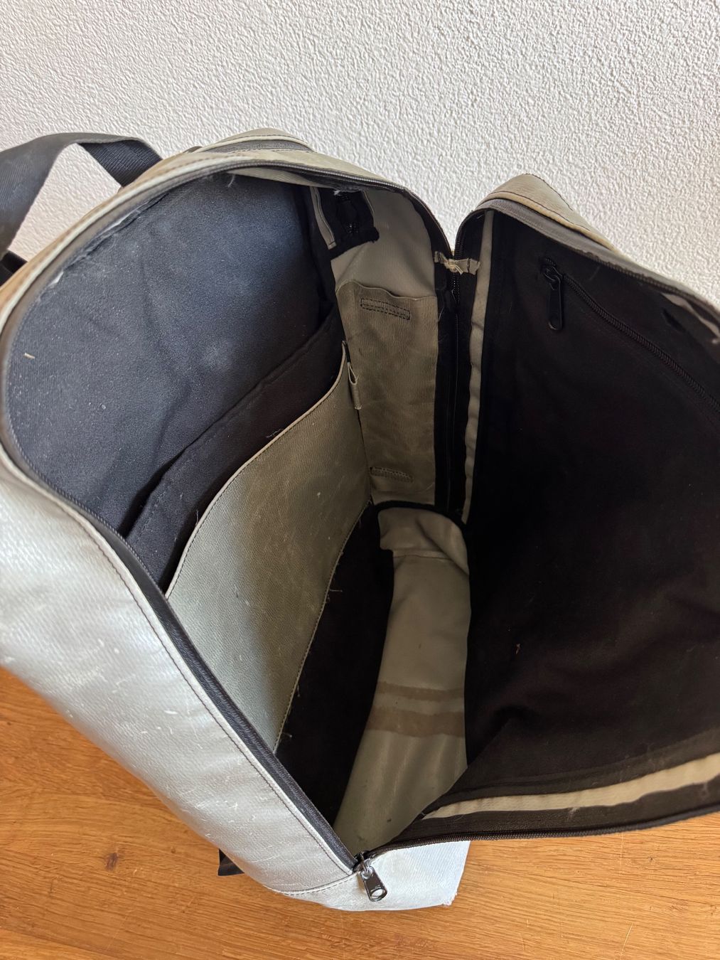 Freitag Zaini: Freitag Rucksack Hazzard F306 Silber – Usato da Frauenfeld venduto da lona05 5