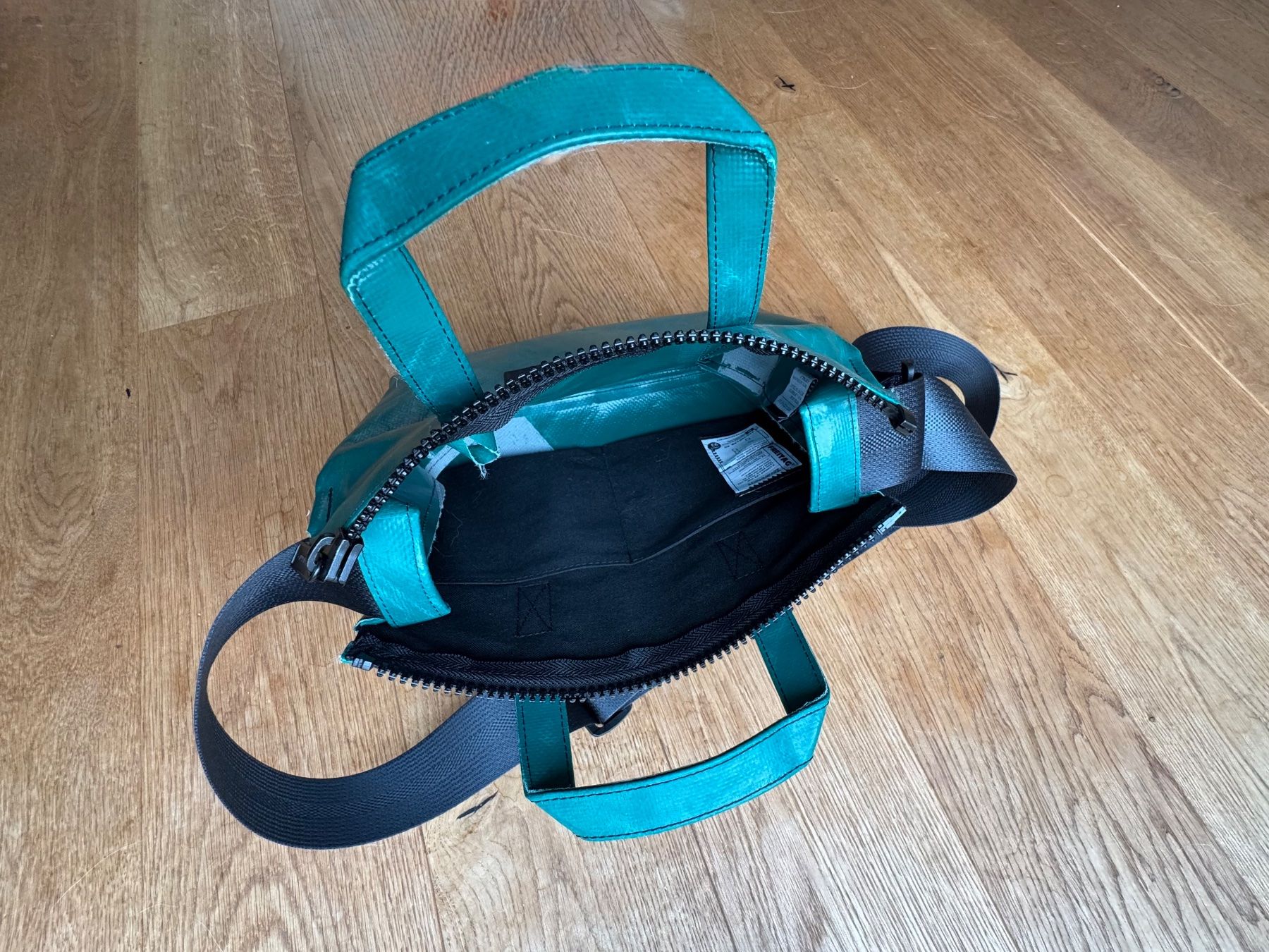 Freitag Sacs femmes: Freitag F274 RUBY Crossbody small – Neuf (Voir description) à Biel/Bienne par freitasch 5