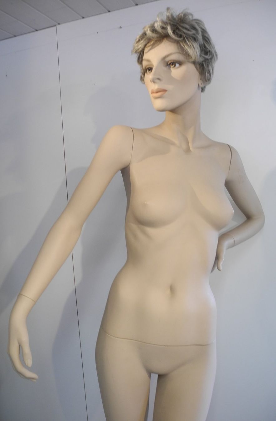 Sonstige Dekorationen & Accessoires: Schaufensterpuppe / Mannequin antik "Irene" – Gebraucht aus Kottwil von Crazyrolf 1