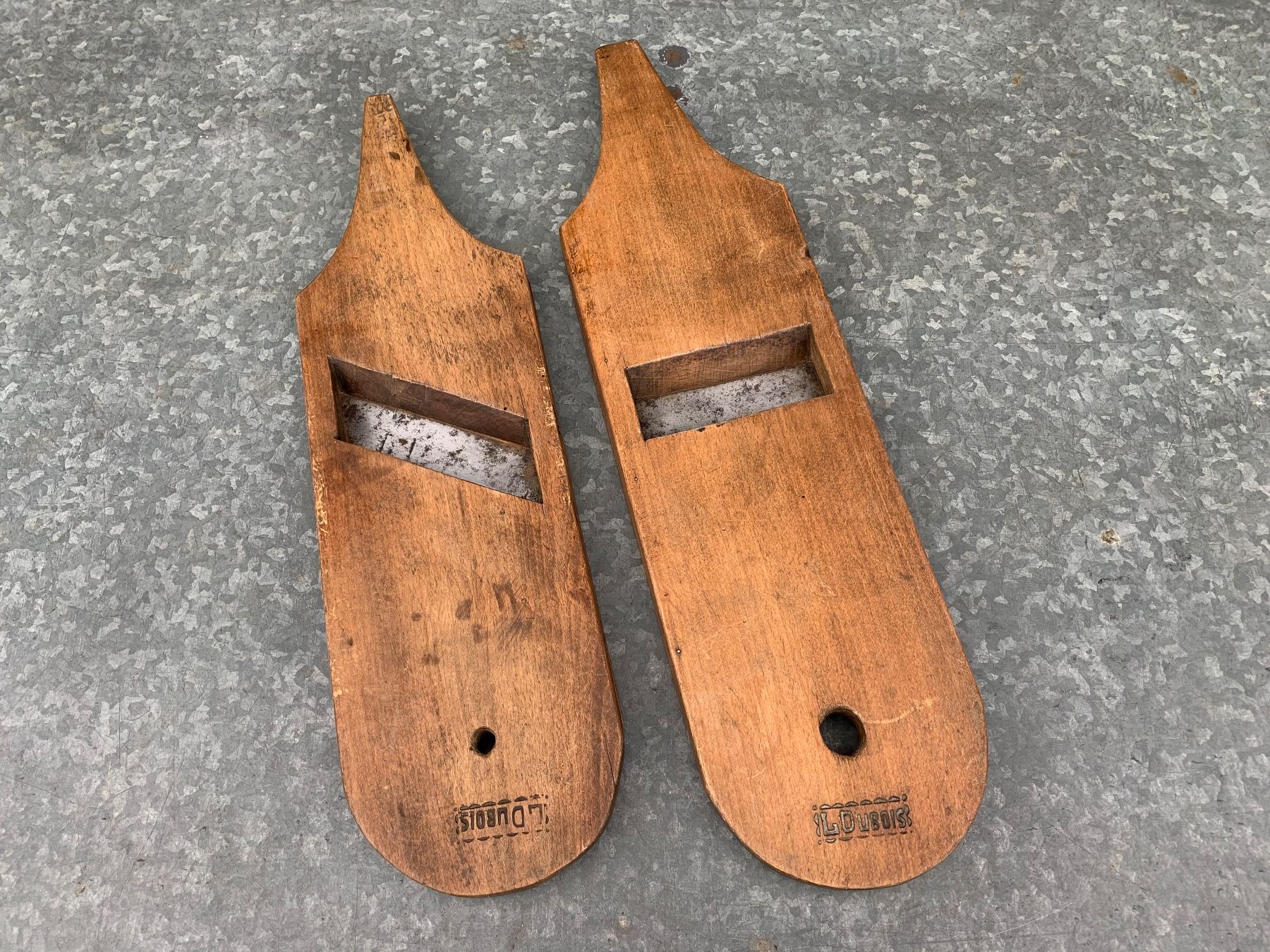 Tutti gli attrezzi: 2 schöne antike Schneidbretter aus Holz – Usato da Feldbach venduto da Olive1 8