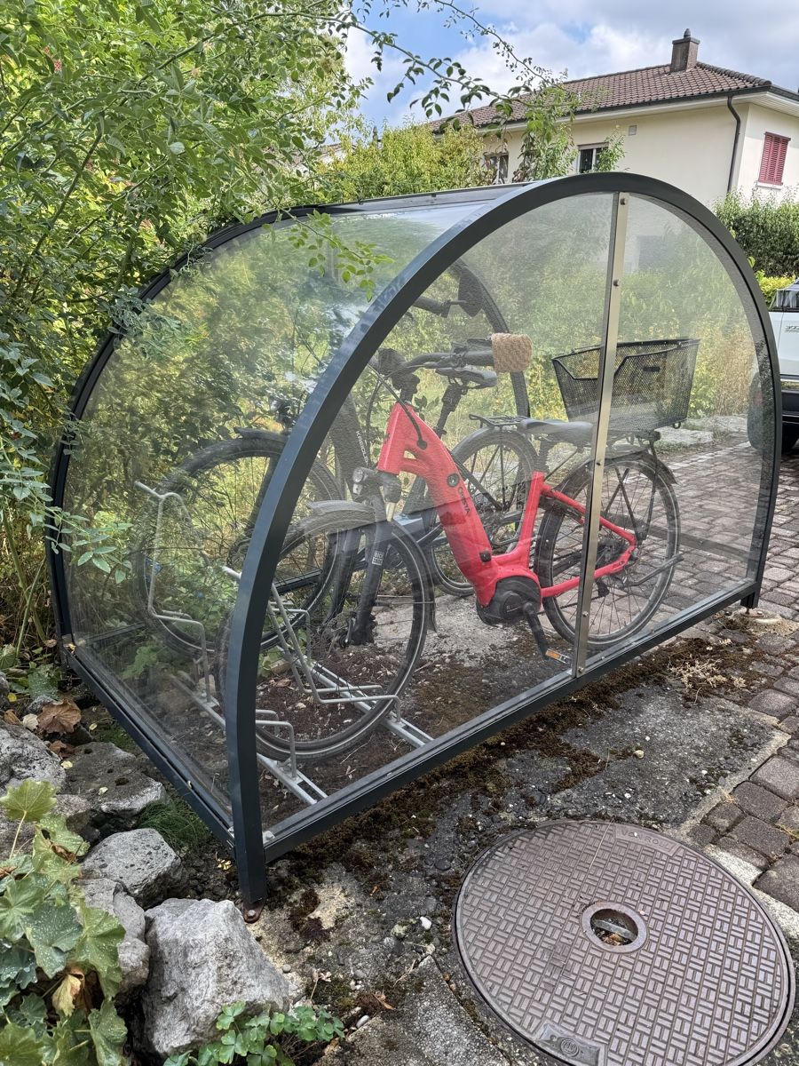 Abris: Velounterstand Igloo – D'occasion à Lengnau BE par Hebra