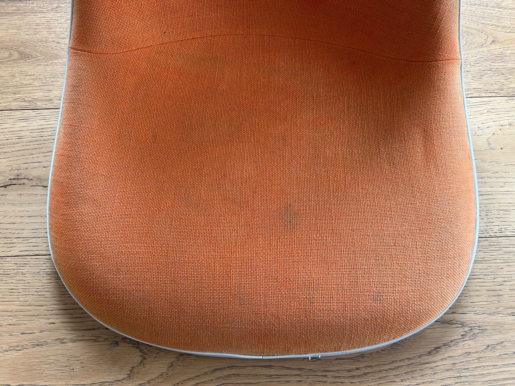 Eames Sedie: Eames Fiberglas Schale mit Hopsack – Difettoso da Zürich venduto da Lp_bn 5