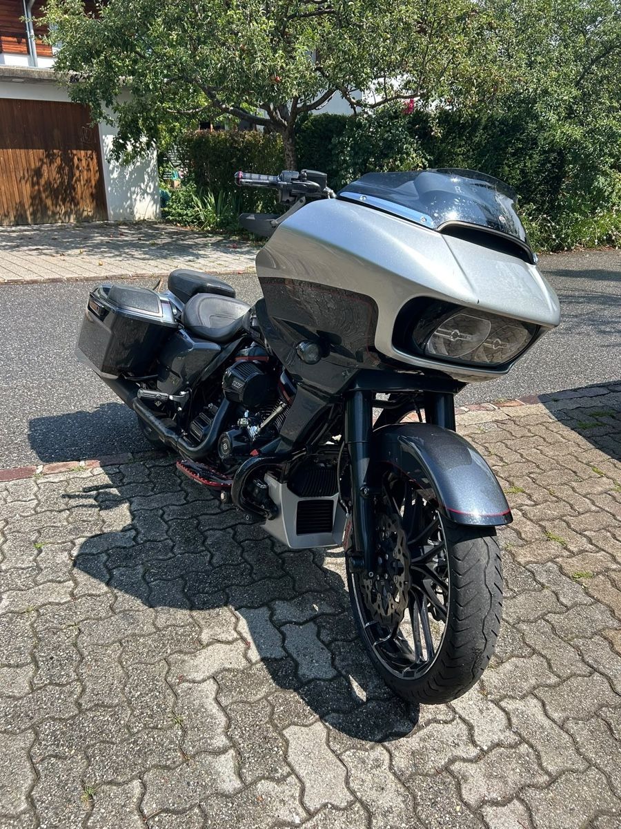 Harley-Davidson Touring: Harley Davidson Road Glide CVO – Gebraucht aus Bonaduz von JRK 8