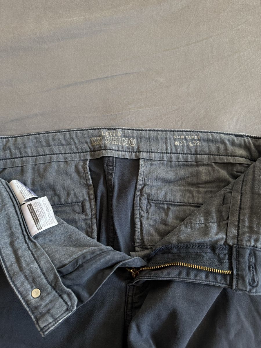 Levi's Pantaloni: Levi’s Chino Slim Taper – Usato da Genève venduto da sel_xpk9 2