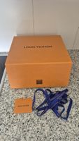 Original Louis Vuitton Box mit Band und Etikett!