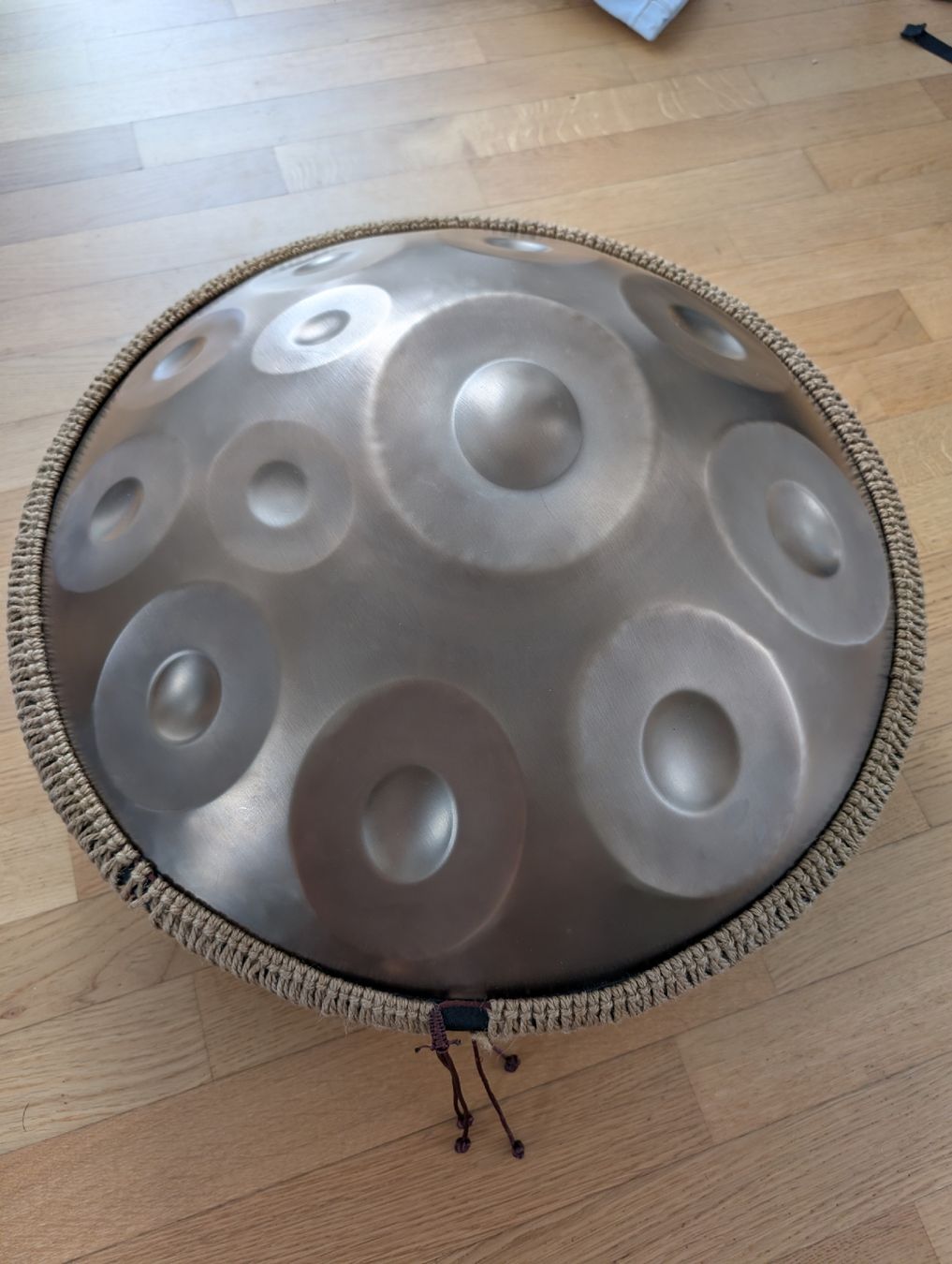 Strumenti musicali: Handpan aus Indien – Usato da Zürich venduto da Turbojoe 2