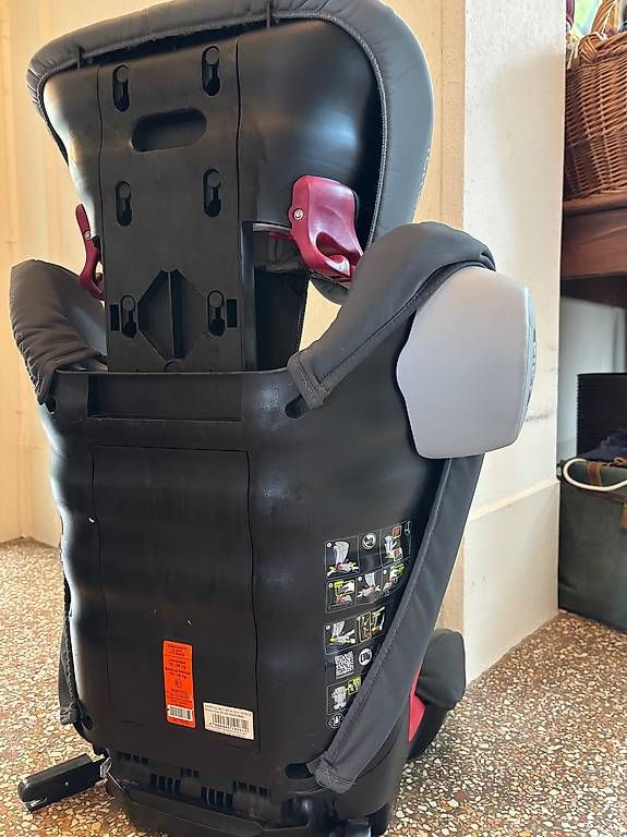Britax Römer Seggiolini per auto: KIDFIX SL Britax 15-36kg – Usato da Zollikofen venduto da ste_wq2y 2