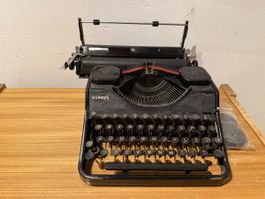 Antike Schreibmaschine