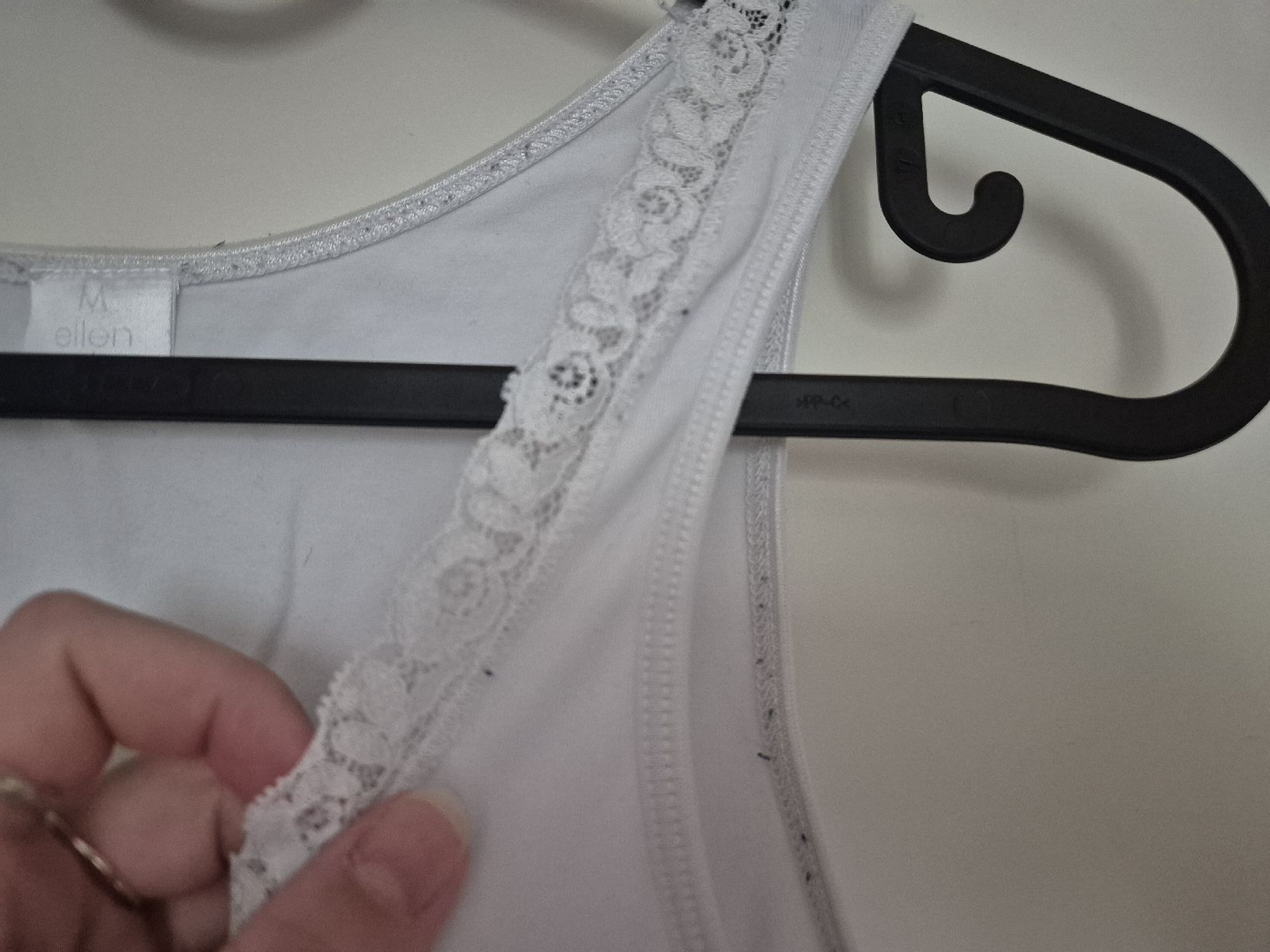 Migros Autres dessous: Unterhemd weiss – D'occasion à Aesch BL par sar_j59l 2