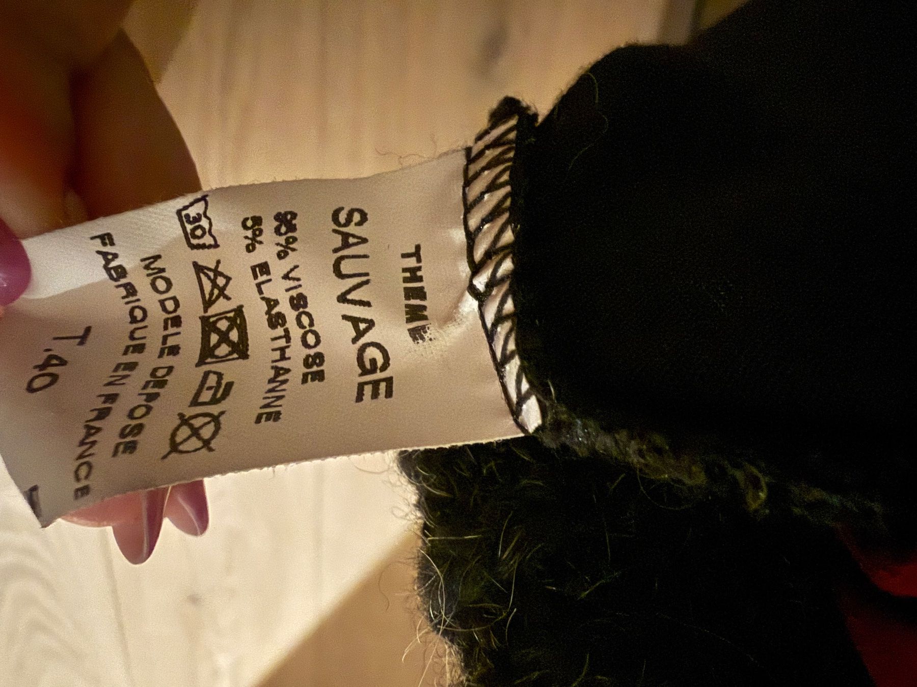 Maglioni & Felpe: Pull sombre Sauvage – Usato da Vandoeuvres venduto da iga_zzg6 2