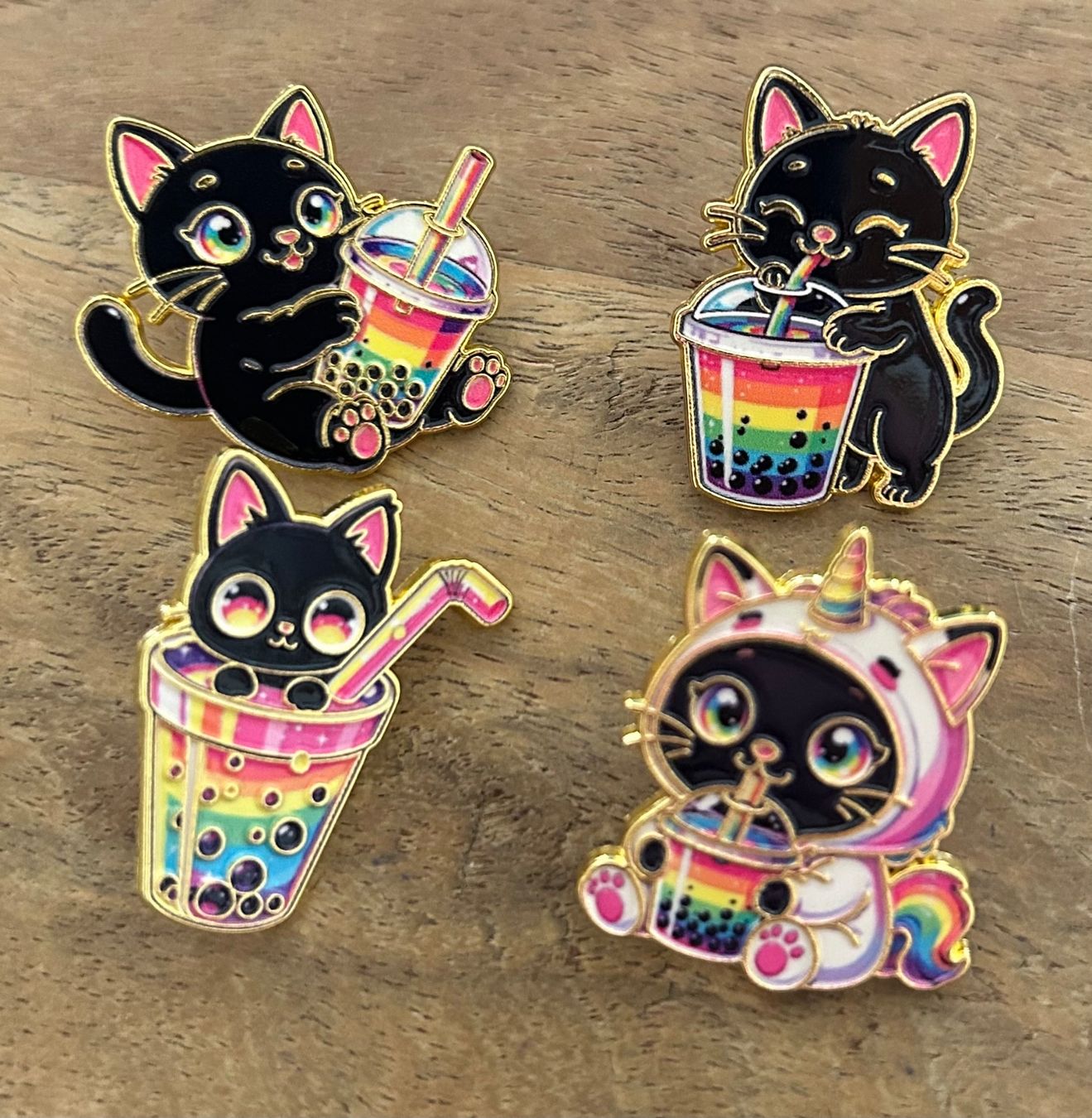 Placchette & Badge: Set 4x Pin Katze Bubble Tea – Nuovo e nell'imballaggio originale da Geneve venduto da vane267
