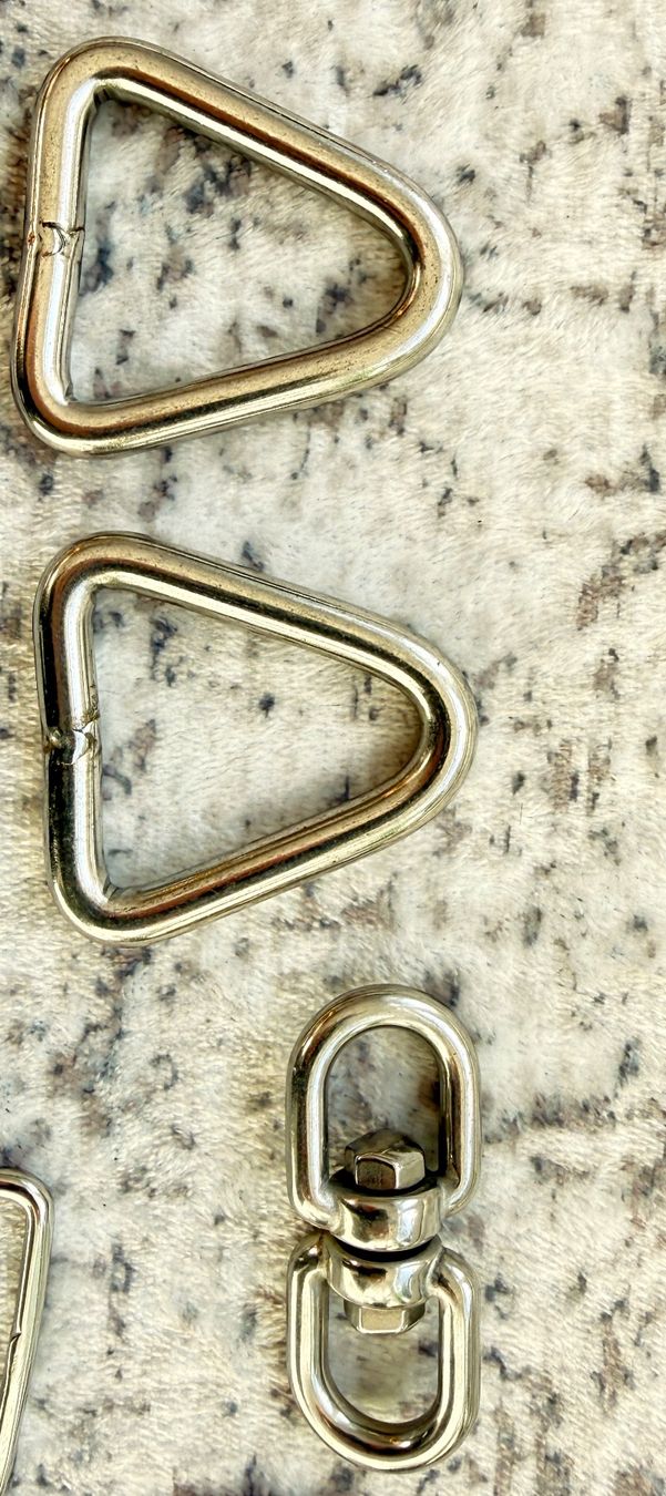 Ferramenta: Sortiment an Metallschnallen, D-Ringen, O-Ringen, Schieber – Nuovo (secondo la descrizione) da Zwingen venduto da Schpunzel 2