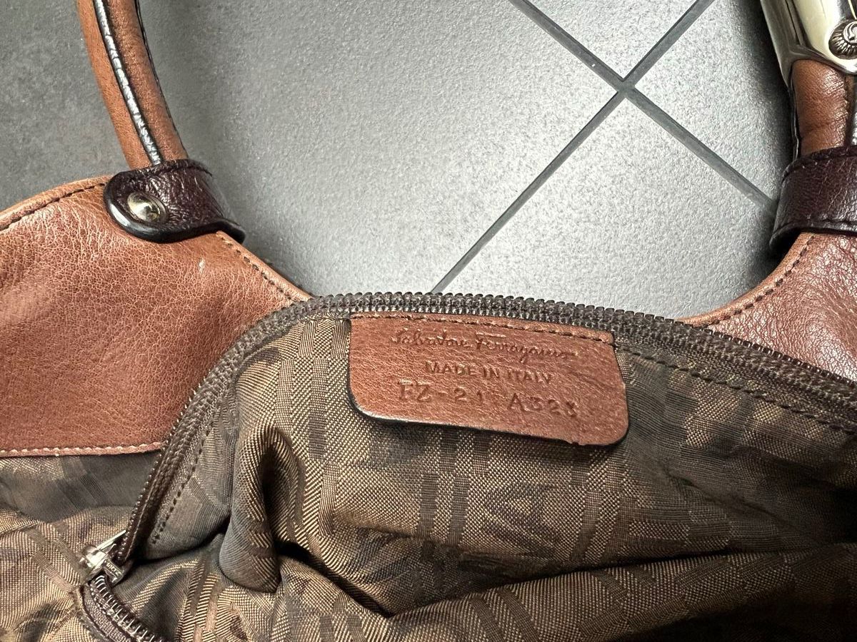 Salvatore Ferragamo Borse da donna: Salvatore Ferragamo Vintage Tasche – Usato da Wabern venduto da La-Vitrine 6