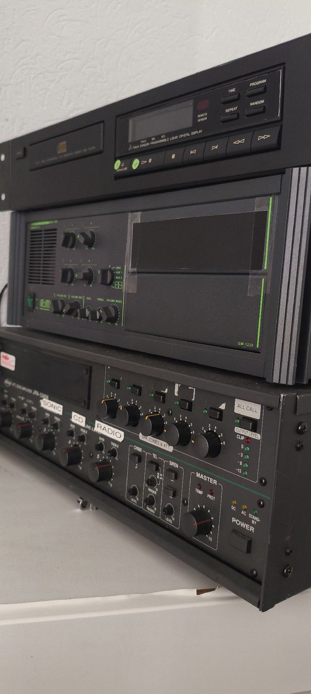 Amplificatori: amplifier – Usato da Flawil venduto da zek_wm5f