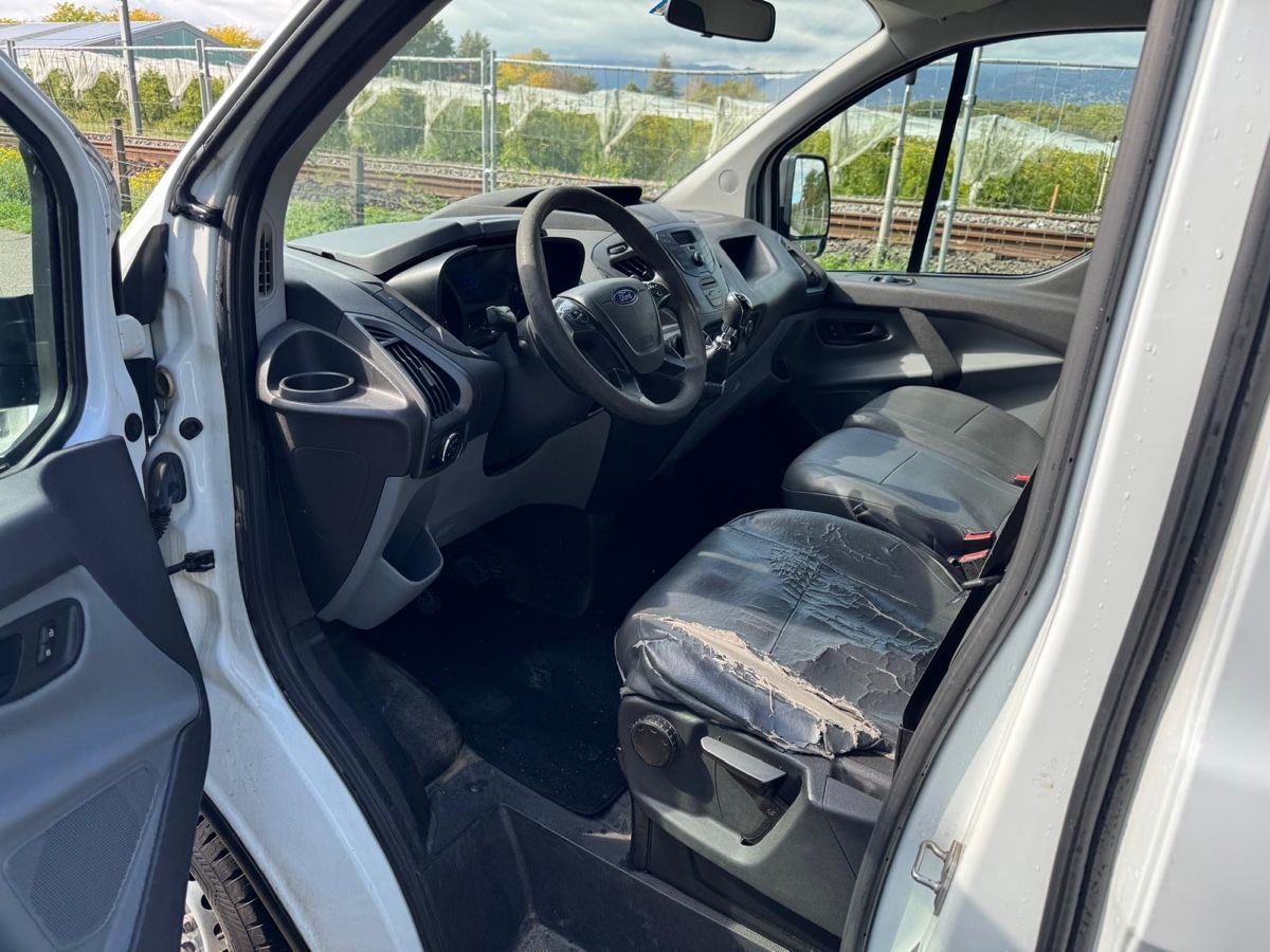 Ford Véhicules utilitaires: Ford Transit Custom MFK 10.2026  – D'occasion à lully par sof_l8yw 6