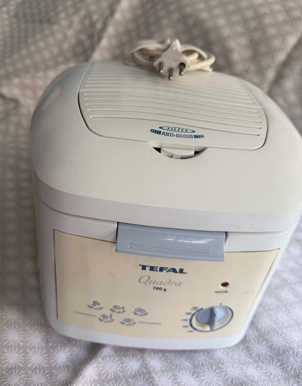 Tefal Küchengeräte: Tefal Friteuse 700g - Anti-Odor Filter – Gebraucht aus Zürich von dojoal64