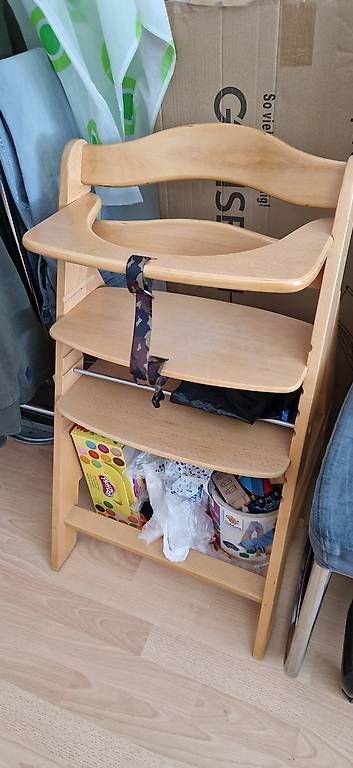 Hochstühle: Kindersitz – Gebraucht aus Kriens von kyle16694527 1