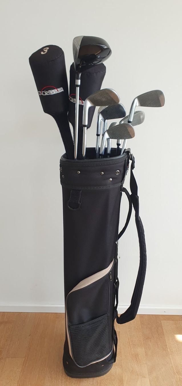 Schläger & Sets: Golfbag mit Schläger Komplettset – Gebraucht aus Stansstad von