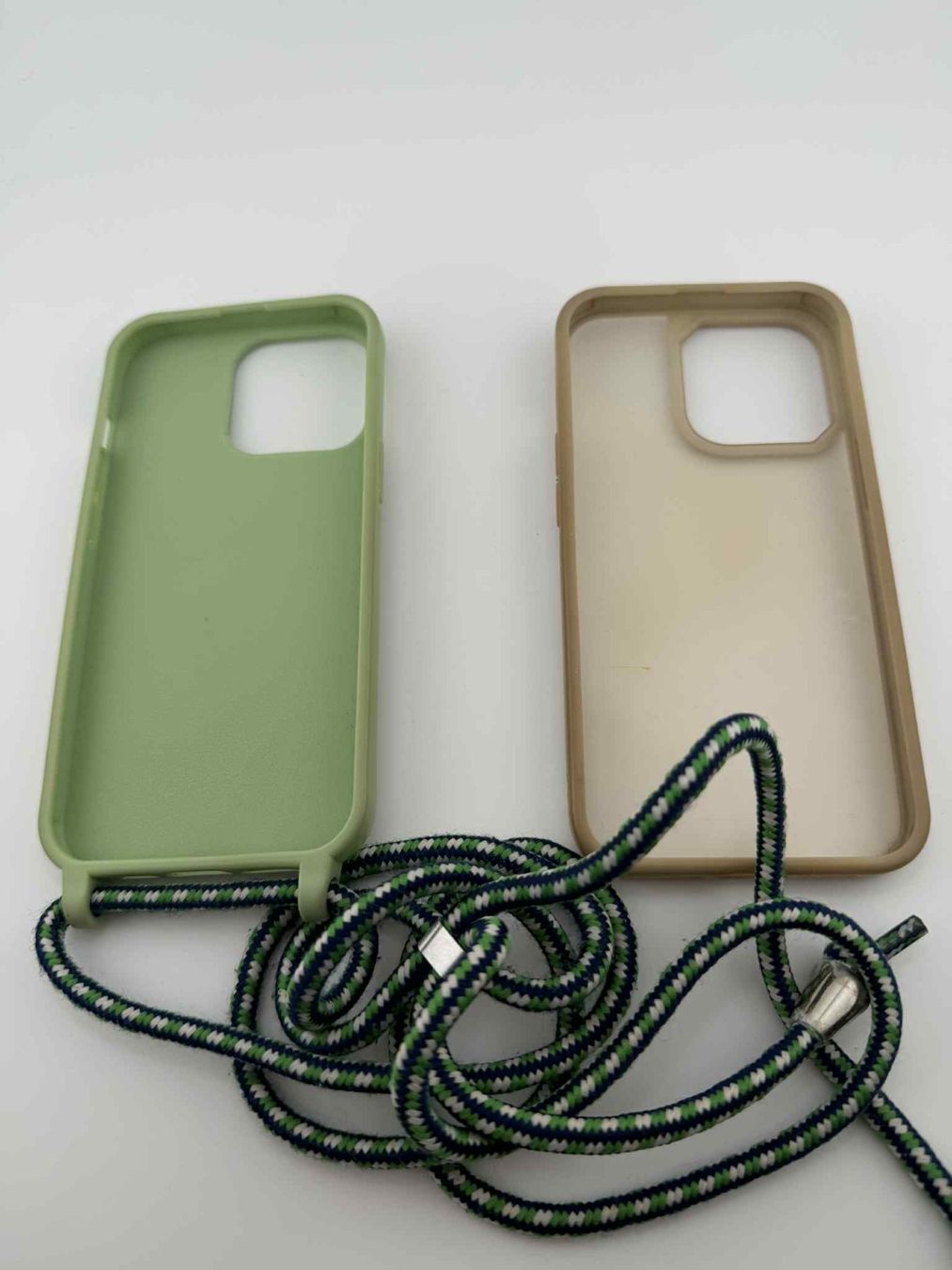 Apple Telefoni cellulari / Smartphones: iPhone 11Hülle Set ✅ – Usato da Riehen venduto da edu_92w7