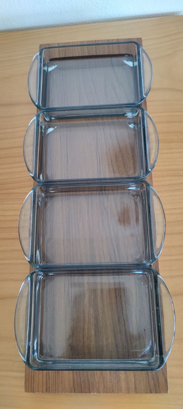 Piatti di portata: dänisches Mid-Century Tablett mit Glastabletts 1960er – Nuovo (secondo la descrizione) da Stäfa venduto da Rampensau