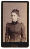 Fotografie R. Guler, Zürich, Junge Dame