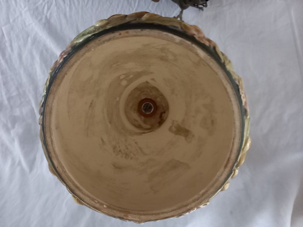 Grande Lampe à Pétrole Ancienne électrifiée – Céramique Noire Et Métal Doré
