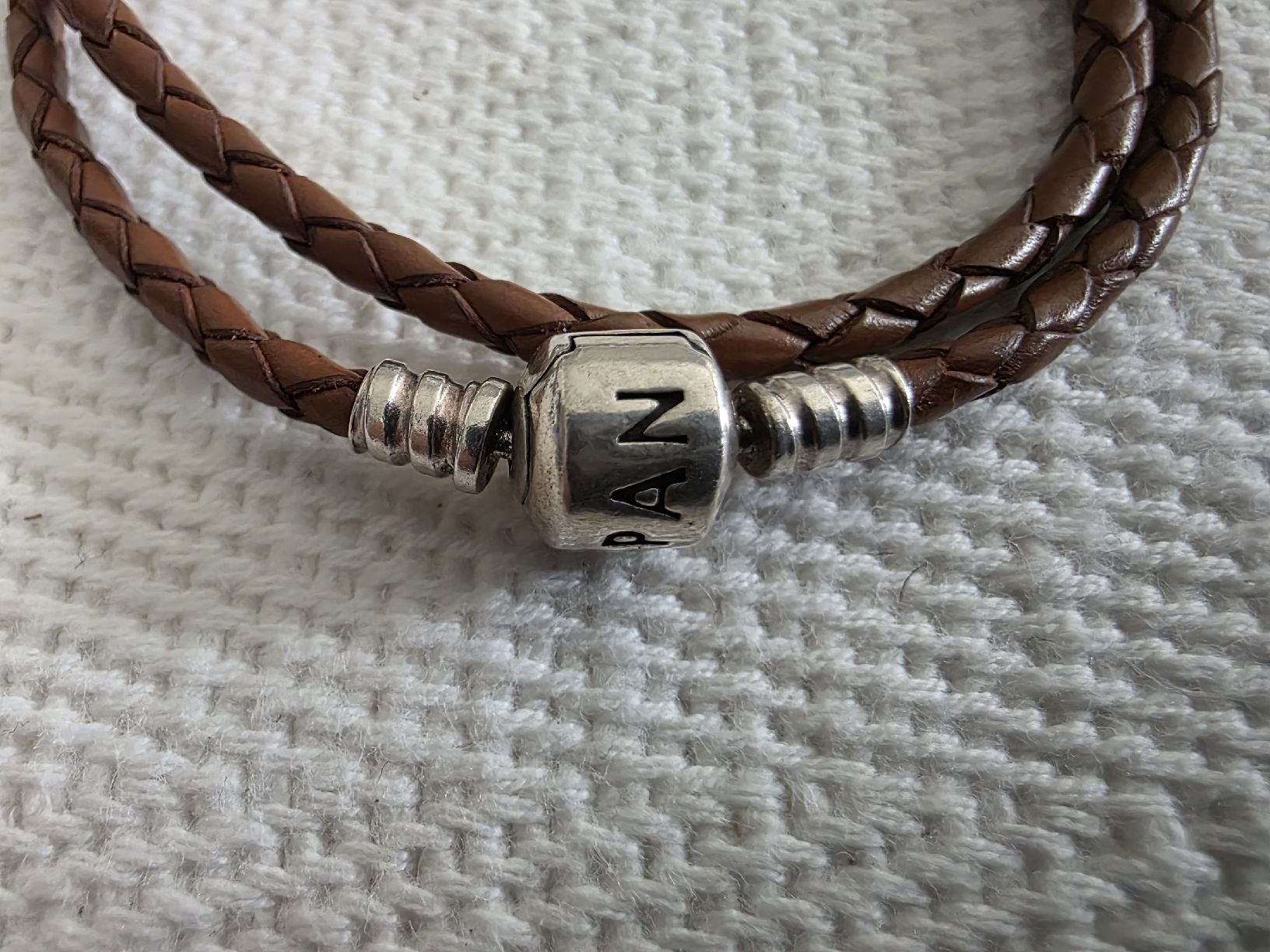 Pandora Bracelets: Pandora Lederarmband hellbraun – D'occasion à Rikon im Tösstal par Quimy68 1