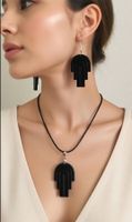 Collier et boucle d’oreille