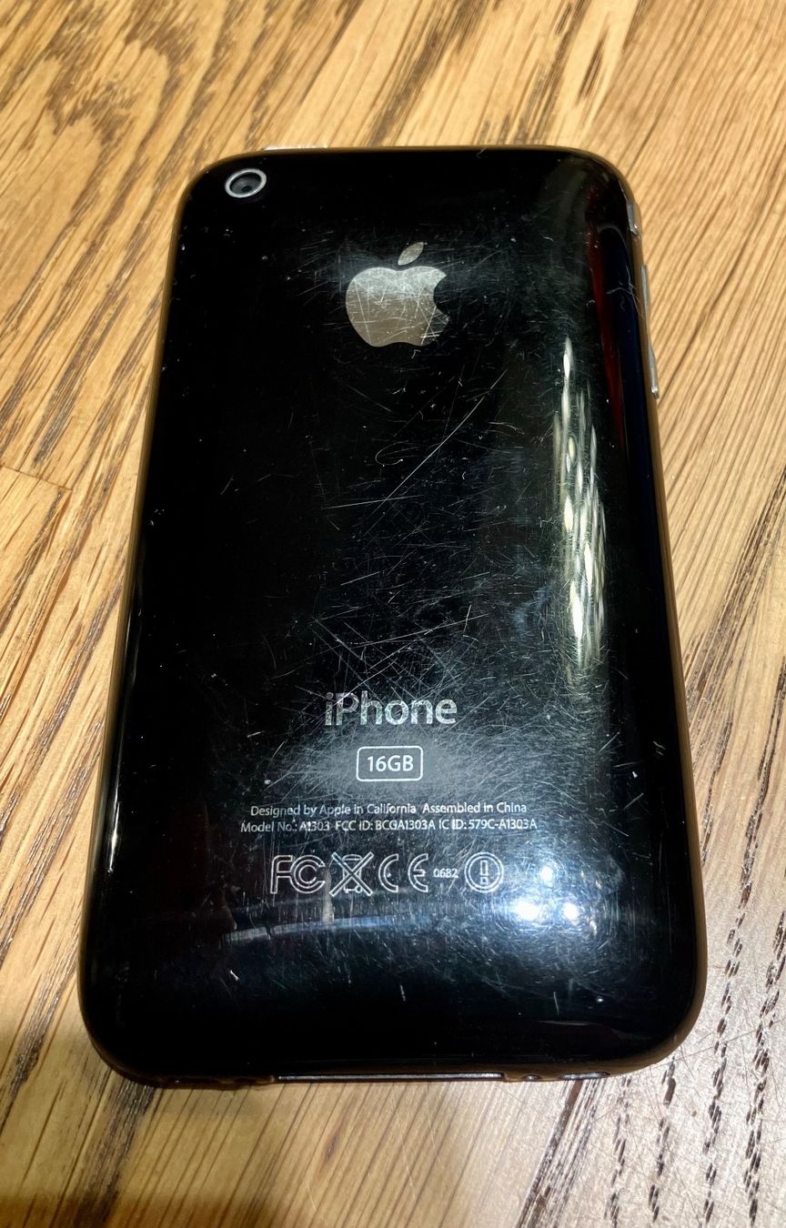 Apple Telefoni cellulari / Smartphones: Apple iPhone 3GS 16GB schwarz – Usato da Lindau venduto da Hopes11 1