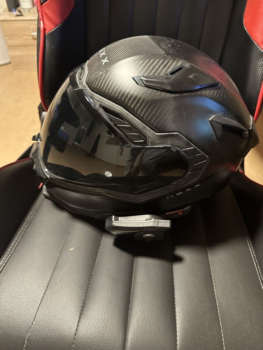 Nexx Caschi & visiere: Nexx WST3 Zero Pro Carbon mit Sena 30K – Usato da Steffisburg venduto da Arda_1 2