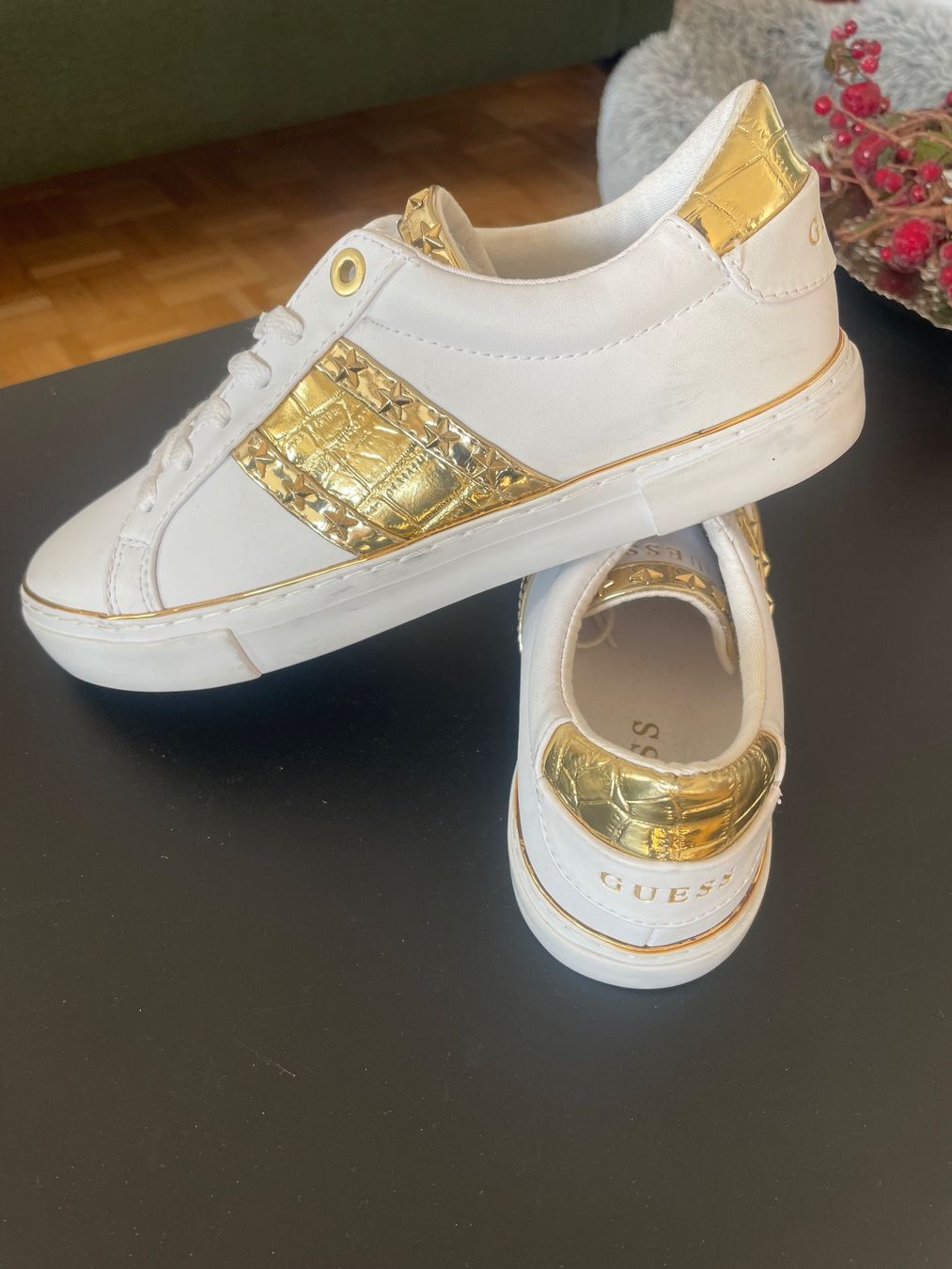 Guess Scarpe da donna: Guess Turnschuhe – Usato da Meilen venduto da Sura18 2