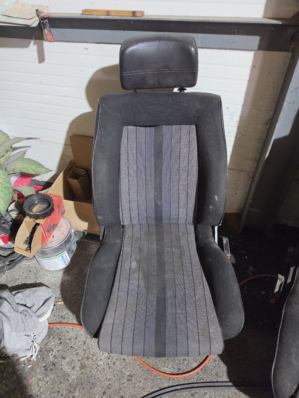 Volkswagen Tutti pezzi di ricambio auto: 2 originale Golf 2 GTI Vordersitze – Usato da Montlingen venduto da Eifach_nur_Bellinda 4