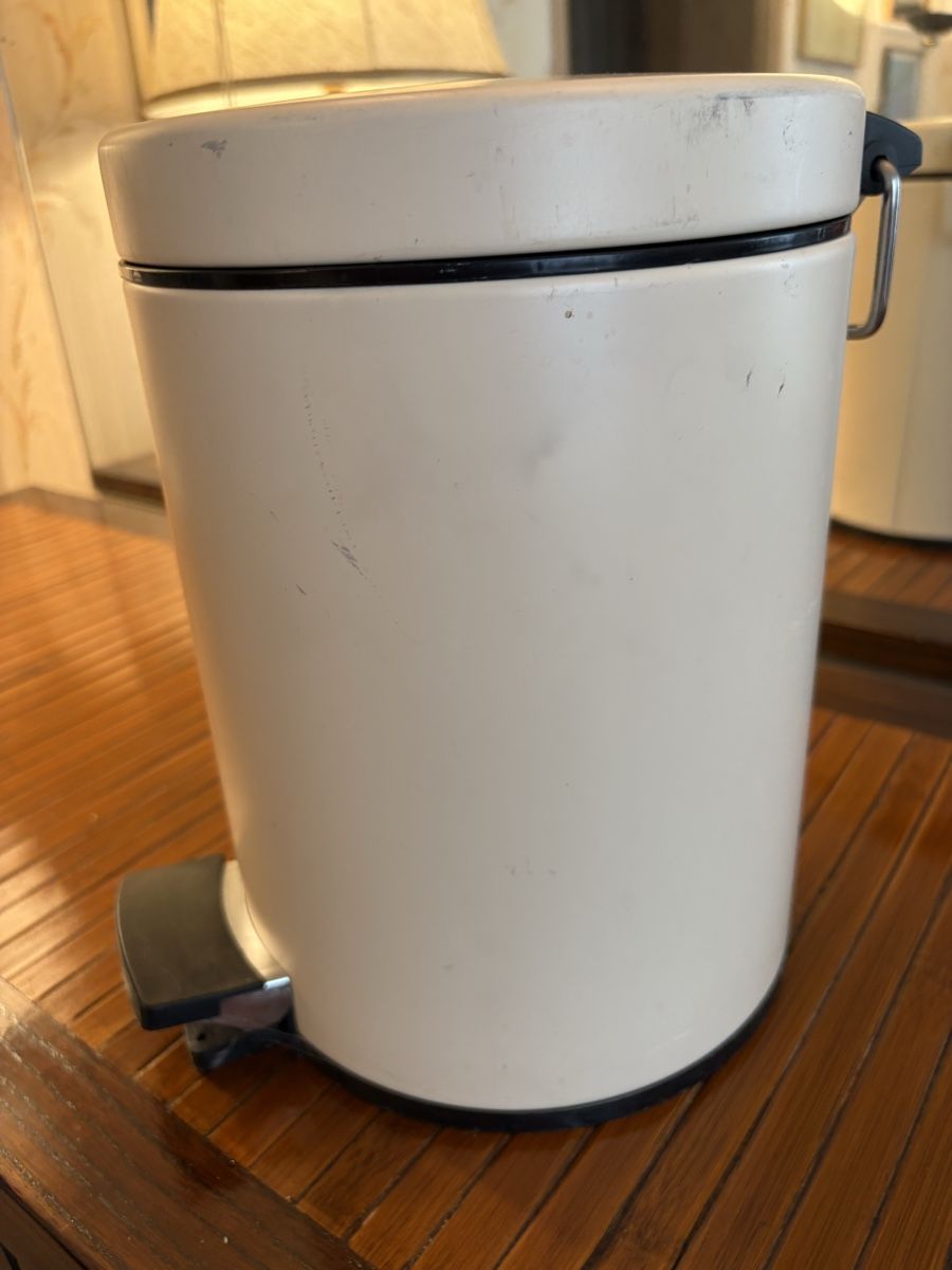 Brabantia Abfalleimer: Poubelle Brabantia 5L – Gebraucht aus Vufflens-la-Ville von newlifegva 1