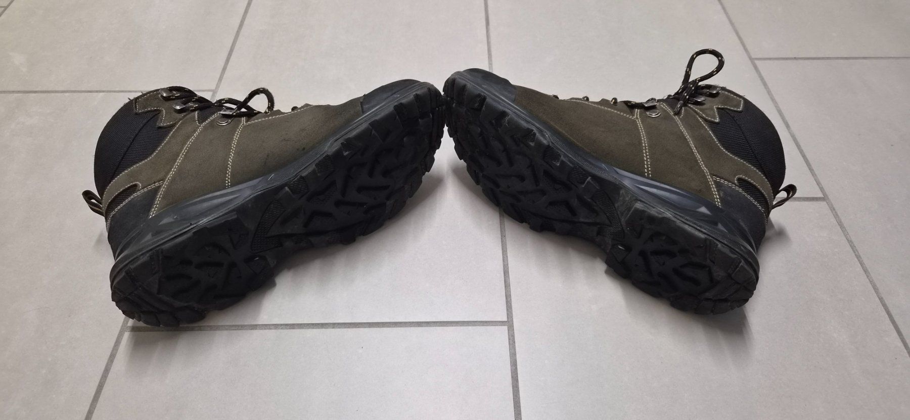 46 Nord Scarpe per ragazzi: Wanderschuhe – Usato da Hausen am Albis venduto da Dorinan 1